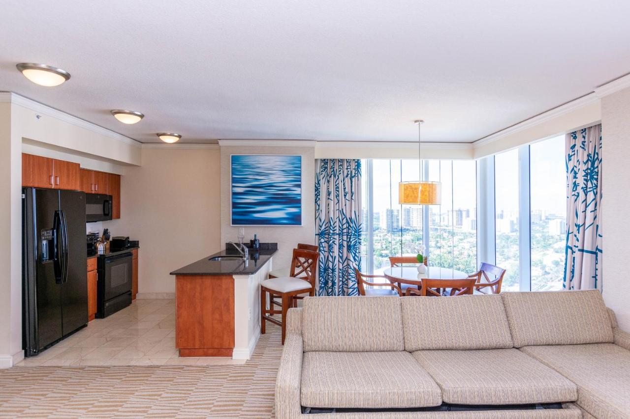 Trump Intl 2 Bedroom Apartment 1600 Sf Ocean And Bay View With Terrace Miami Beach Exterior photo